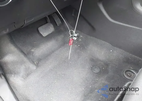 2013 Ford Focus Se z USA, uszkodzony, nr VIN 1FADP3F21DL348326